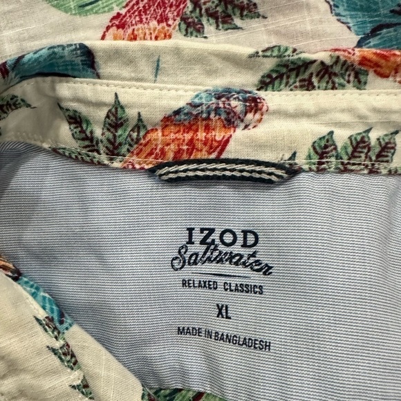 IZOD Men's Short Sleeve Dockside Chambray Patterned Shirt - Picture 7 of 10